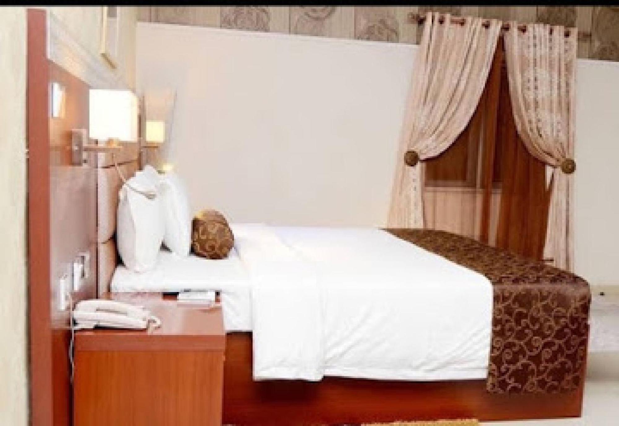Room In Lodge - Nippon Grand Hotels Jabi Экстерьер фото